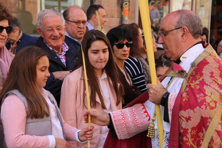 Fotos: Tradicional procesión de Las Palmas en León