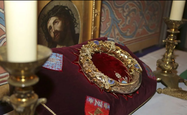 La Santa Corona de Jesús, salvada de las llamas de Notre Dame.