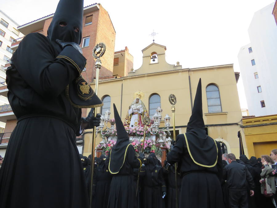Fotos: Imágenes de la procesión del Dolor de Nuestra Madre
