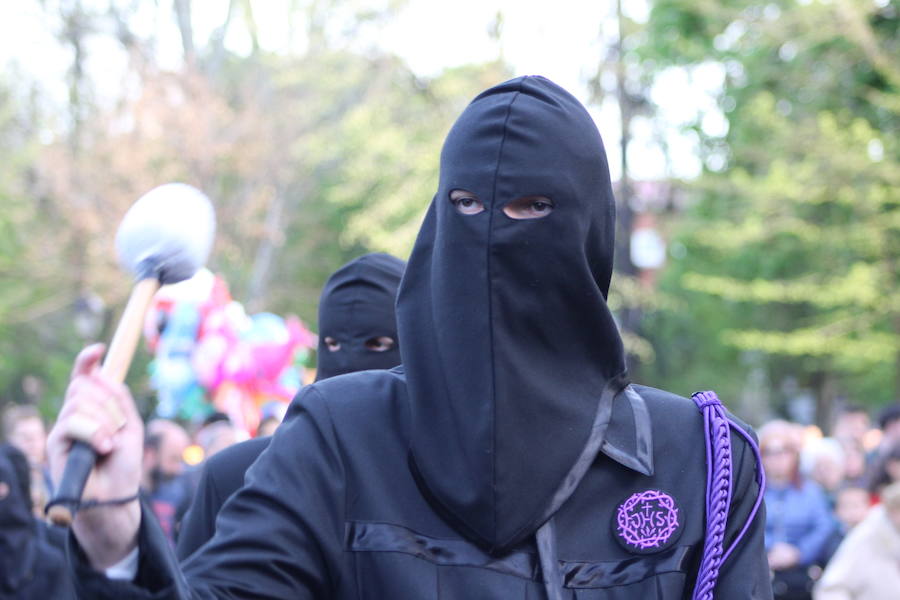 Fotos: Imágenes de la procesión del Dolor de Nuestra Madre