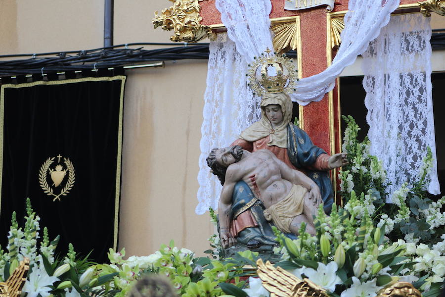 Fotos: Imágenes de la procesión del Dolor de Nuestra Madre