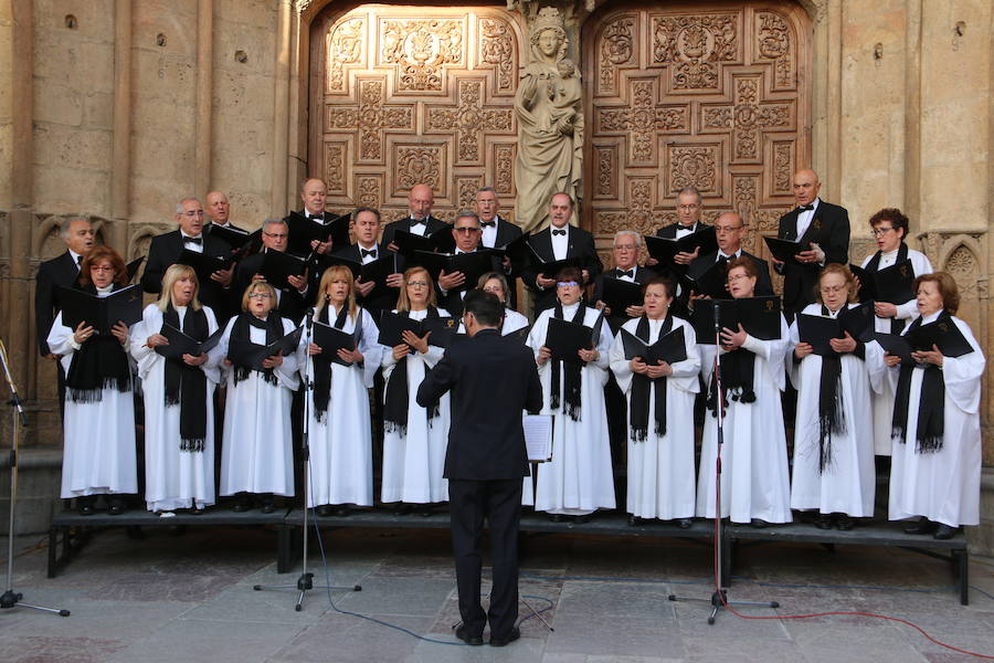 Fotos: Acto del Perdón en la Catedral de León