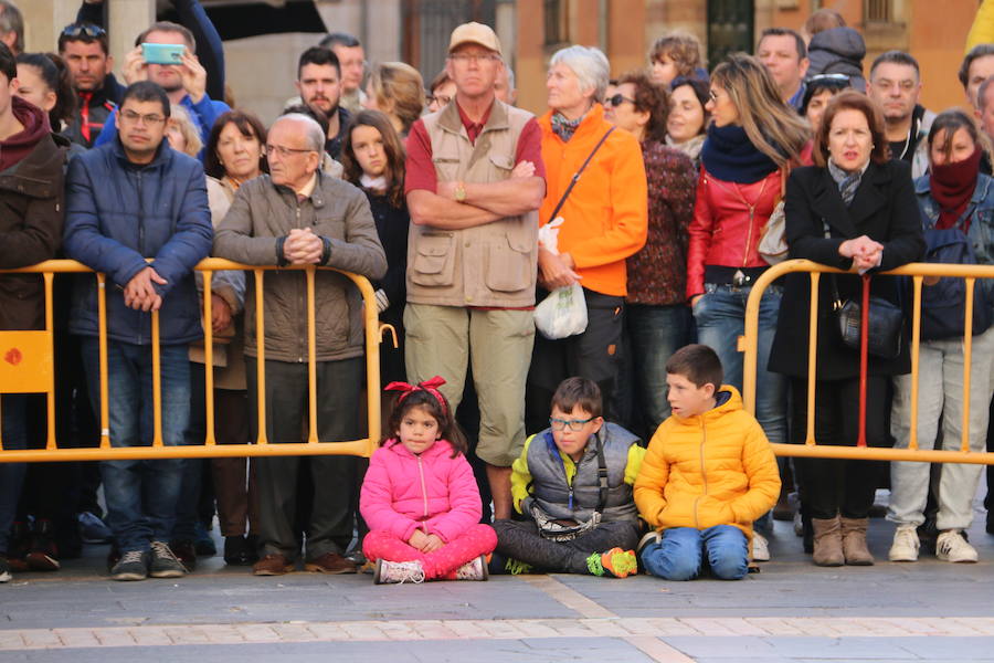 Fotos: Acto del Perdón en la Catedral de León