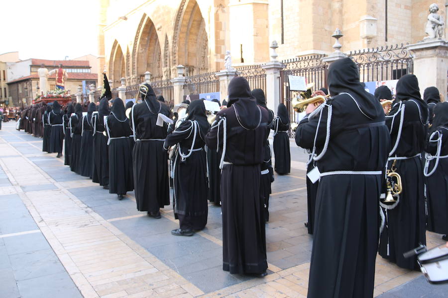 Fotos: Acto del Perdón en la Catedral de León