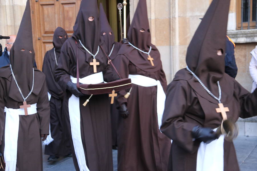 Fotos: Acto del Perdón en la Catedral de León