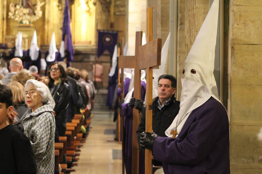 Fotos: Imágenes del Vía Crucis Leonés Cantado