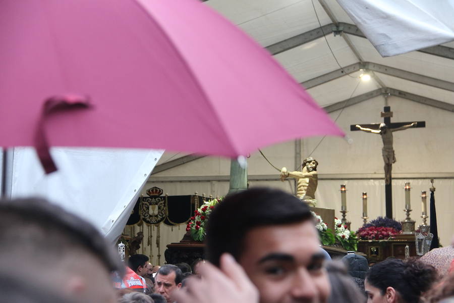 Fotos: Suspendida la Procesión de la Virgen de la Amargura