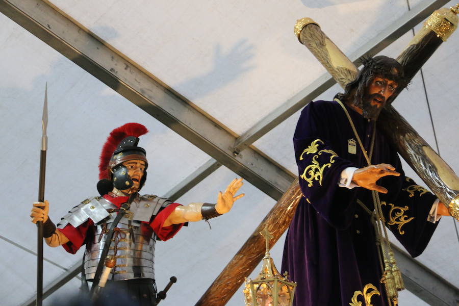 Fotos: Suspendida la Procesión de la Virgen de la Amargura