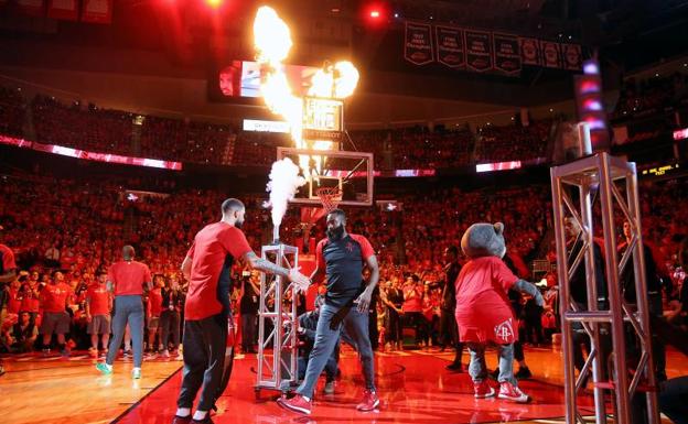 Prolegómenos del partido entre Houston y Utah. 