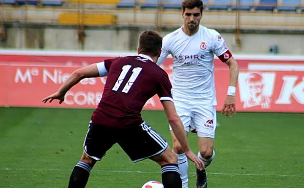 Iván González con el balón.