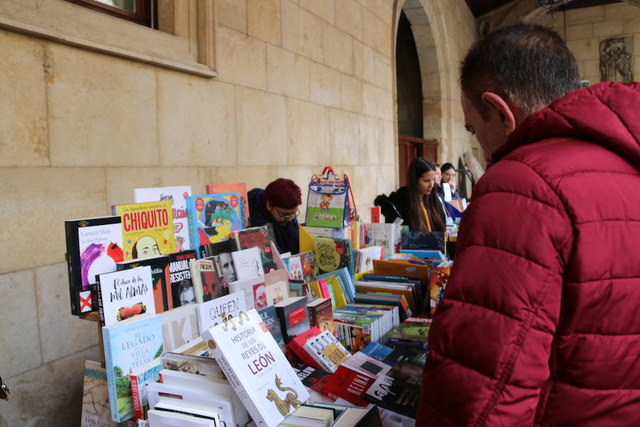 Fotos: Día del Libro en León