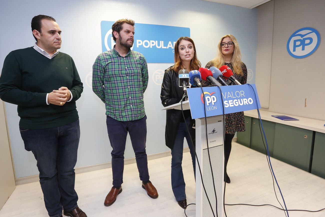 La vicesecretaria de Programas y Estudios del PP y candidata al Congreso por Madrid llega a León para reunirse con Jusapol, reclamando la equiparación de salarios entre Policías Nacionales y Guardias Civiles con la policía autonómica