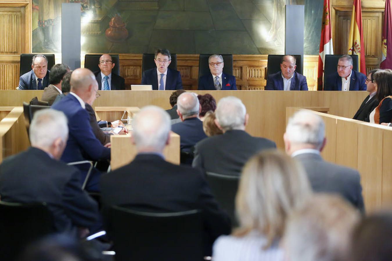 Fotos: Recuerdo a los primeros diputados provinciales de la democracia