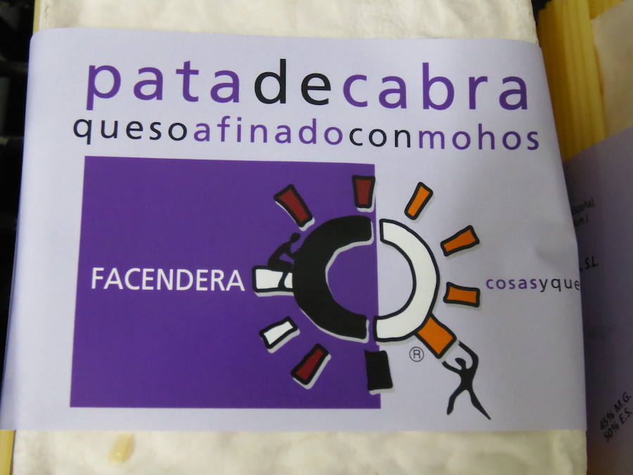 Emanando del sabor de la montaña surgen los quesos de Facendera. Unos quesos con el auténtico sabor de León y que se basan en las ancestrales recetas de los dos tipos de queso tradicionales elaborados en las comarcas de Babia y Laciana.