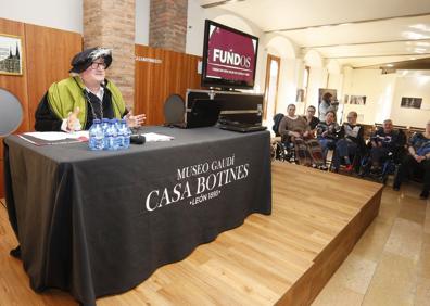 Imagen secundaria 1 - El folclore leonés tiñe la capital de Historia