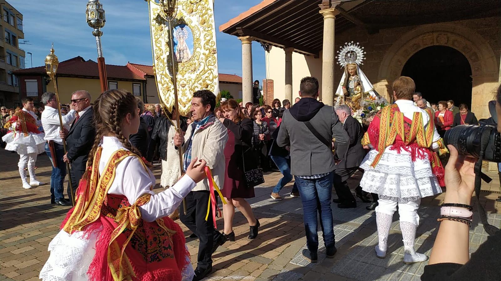 Fotos: La Virgen del Arrabal por las calles de Laguna de Negrillos