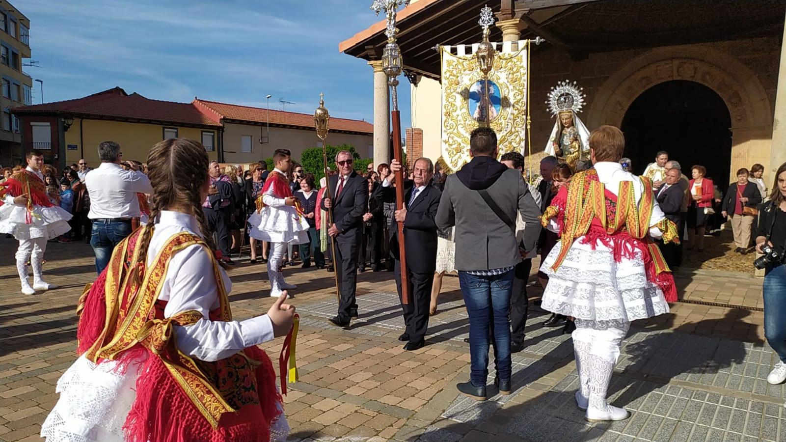 Fotos: La Virgen del Arrabal por las calles de Laguna de Negrillos