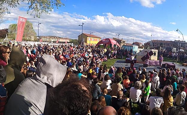 Primera jornada del Festival de Circo en Villaquilambre. 