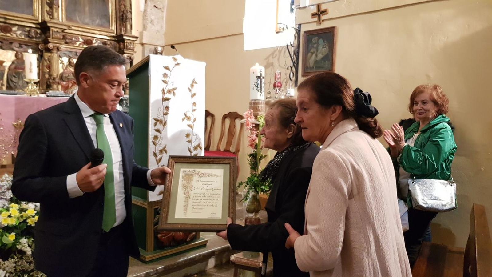 Fotos: Cuadros homenajea a sus mayores