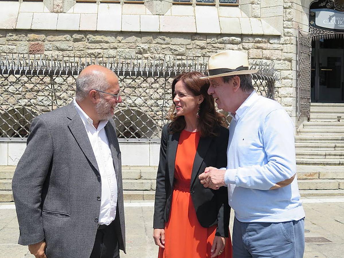 El candidato de Ciudadanos a presidir la Junta de Castilla y León exalta el papel de la cultura en la composición de una sociedad libre: «Es difícil conocer Castilla y la Reforma sin leer 'El Hereje' o conocer el terrorismo en el País Vasco sin leer 'Patria', en los libros hay libertad y criterio»