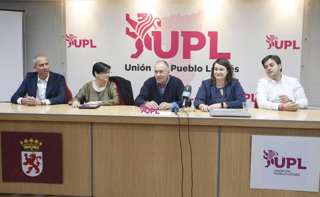 Un instante de la rueda de prensa ofrecida este lunes en la sede de UPL.