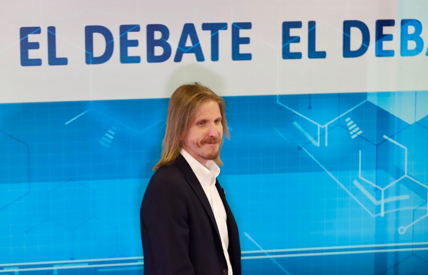 Primer debate electoral de campaña entre candidatos a la Presidencia de la Junta