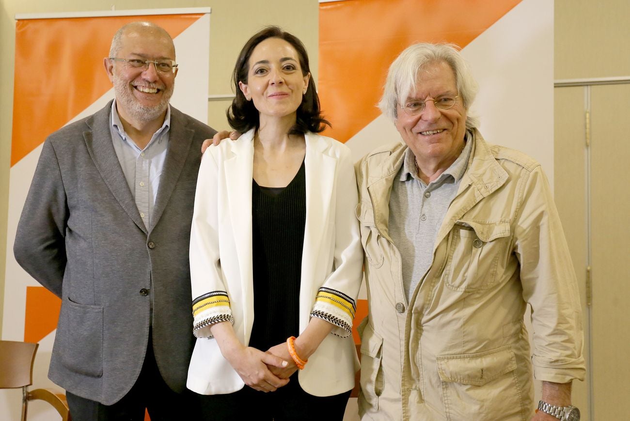 El candidato de Ciudadanos a la Presidencia de la Junta de Castilla y León, Francisco Igea, y el candidato de Ciudadanos al Parlamento Europeo, Javier Nart, participan en un encuentro ciudadano, en Ponferrada. Leticia Pérez