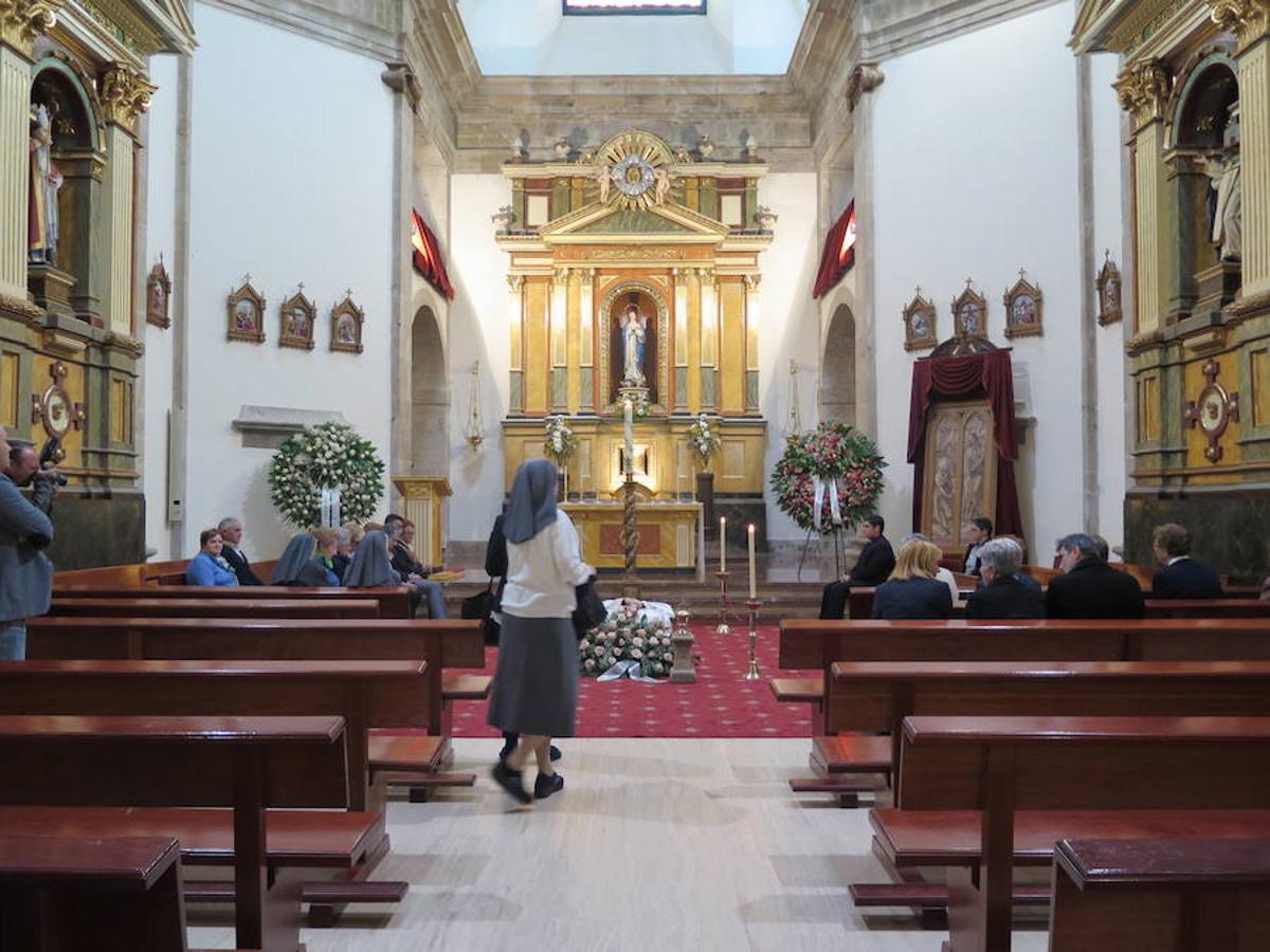 Fotos: Capilla ardiente del obispo de Astorga