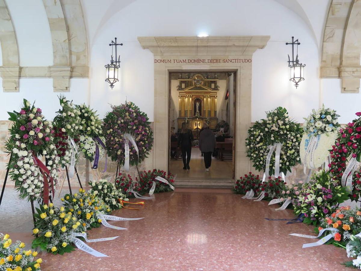 Fotos: Capilla ardiente del obispo de Astorga