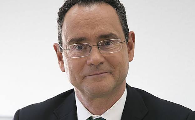 Pedro Baños, autor en la feria.