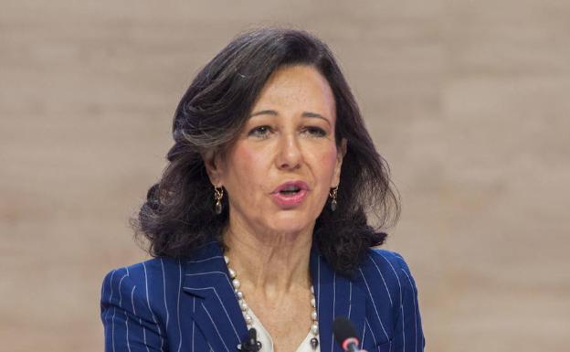 Ana Botín, presidenta de Banco Santander, durante su última junta de accionistas.