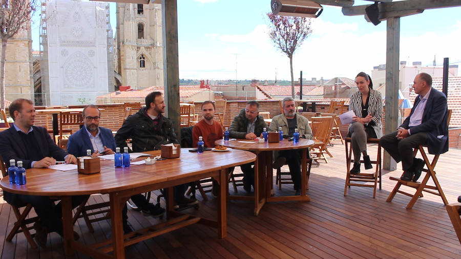 Entrevista de Eduardo López Sendino en la terraza del Camarote Romántico