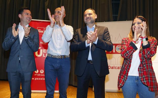 Acto público con el ministro de Fomento en el barrio de El Crucero. 