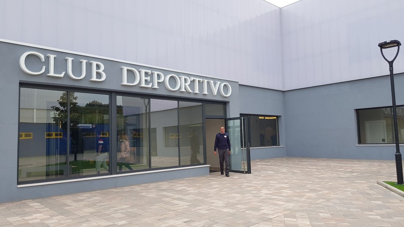 Abre al público el mayor centro deportivo del noroeste peninsular | Golf, campos de fútbol, pádel, gimnasio, salas de fisio y salas de pilates, boxeo e instalaciones ocio para dar cuerpo a un complejo que aún piensa en crecer