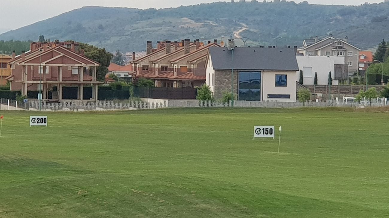 Abre al público el mayor centro deportivo del noroeste peninsular | Golf, campos de fútbol, pádel, gimnasio, salas de fisio y salas de pilates, boxeo e instalaciones ocio para dar cuerpo a un complejo que aún piensa en crecer