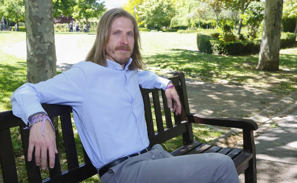 Pablo Fernández, descansando en la jornada de reflexión. 