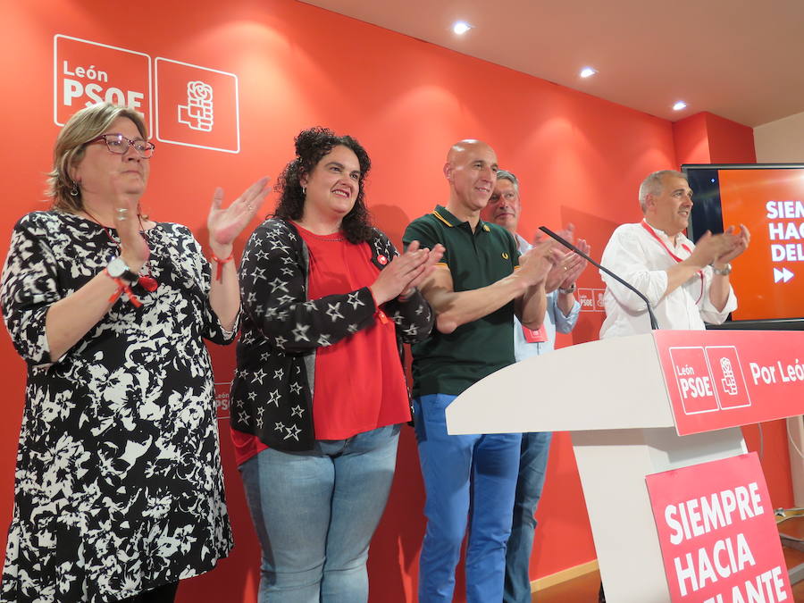 Fotos: Noche electoral en el PSOE de León