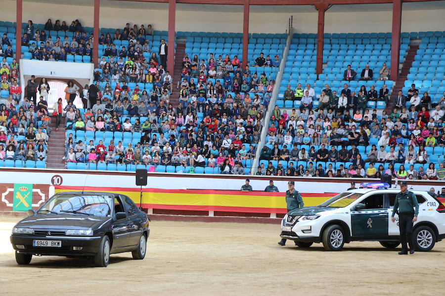 Fotos: Exhibición de la Guardia Civil en León