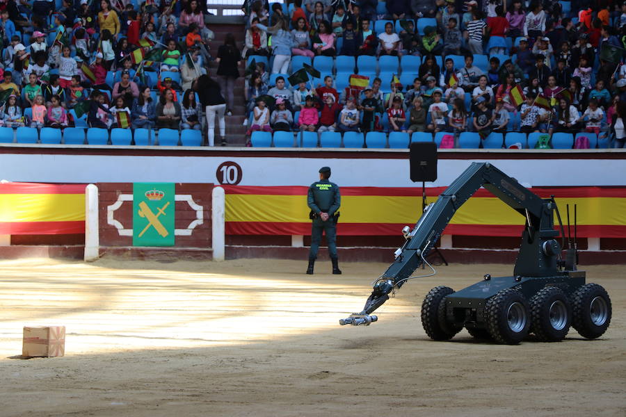 Fotos: Exhibición de la Guardia Civil en León