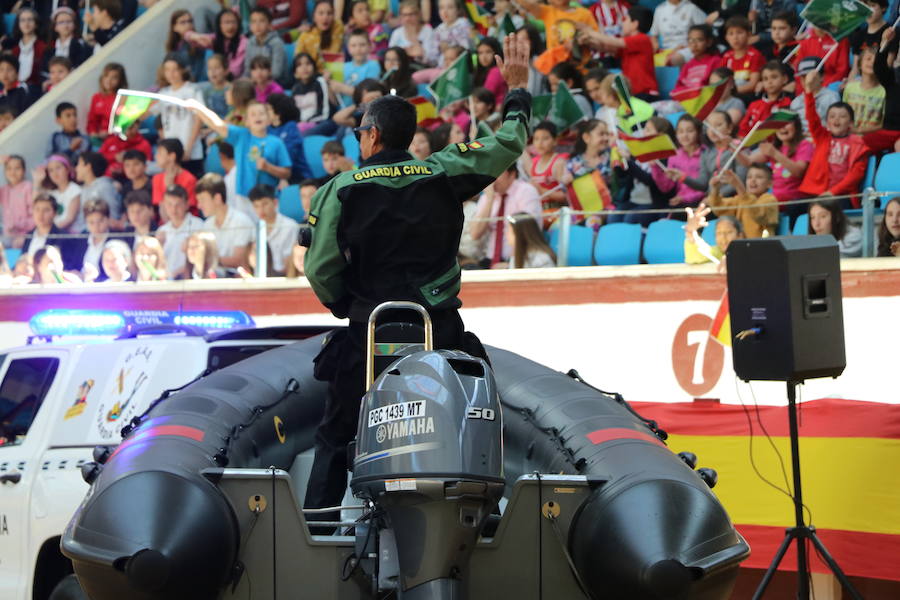 Fotos: Exhibición de la Guardia Civil en León