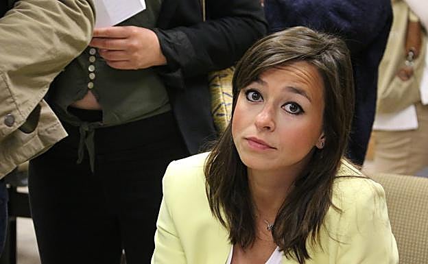 Villarroel, a la espera de los resultados en la Junta Electoral.