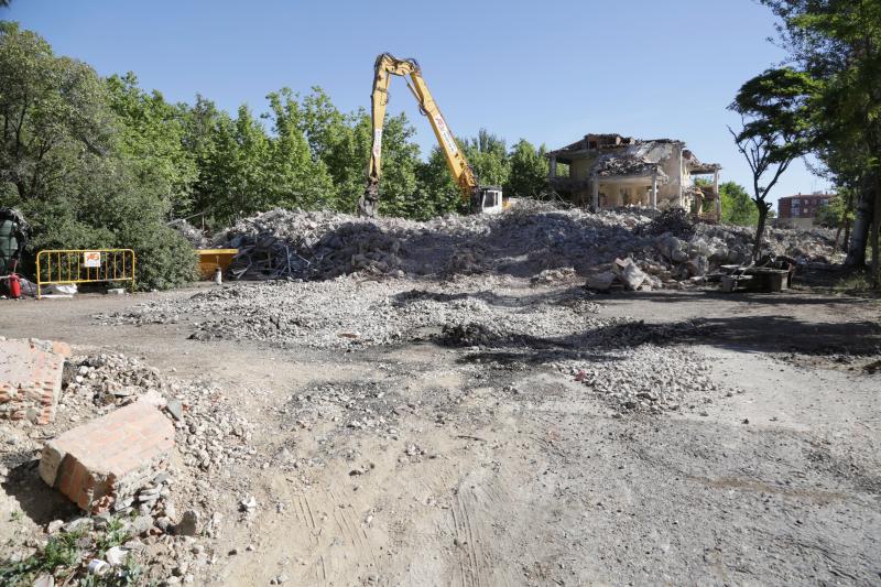 Fotos: Demolición del instituto Santa Teresa de Valladolid