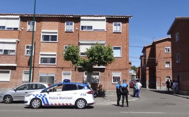 Intervención policial en la calle Segura de Las Viudas.