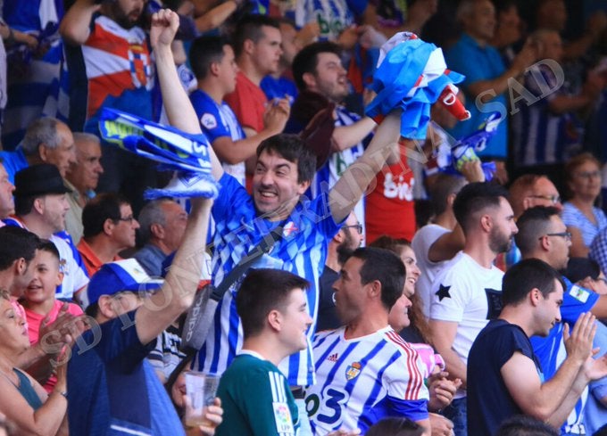 Fotos: Partido entre la Ponferradina y el Cornellá