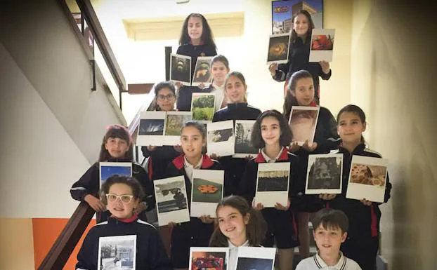 El Colegio Leonés Jesús Maestro acoge la exposición 'Primeras Miradas' |  