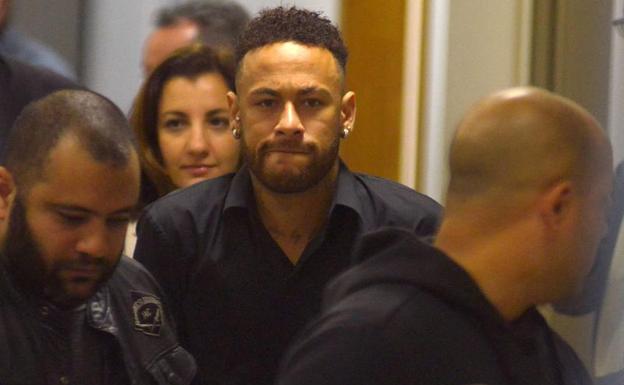 Neymar, tras testificar en Río de Janeiro. 