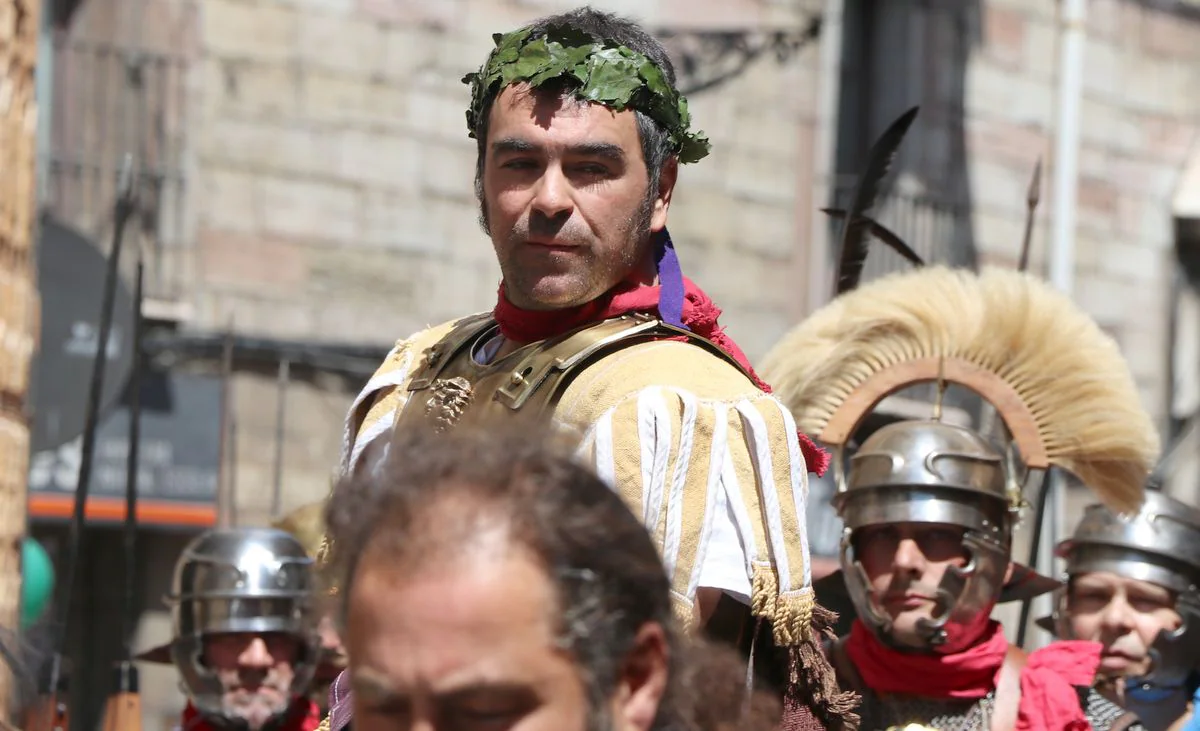 La ciudad conmemora su fundación, en época romana, con el Natalicio del Águila, cuando el emperador Galba dio su visto bueno para el nacimiento de la ciudad