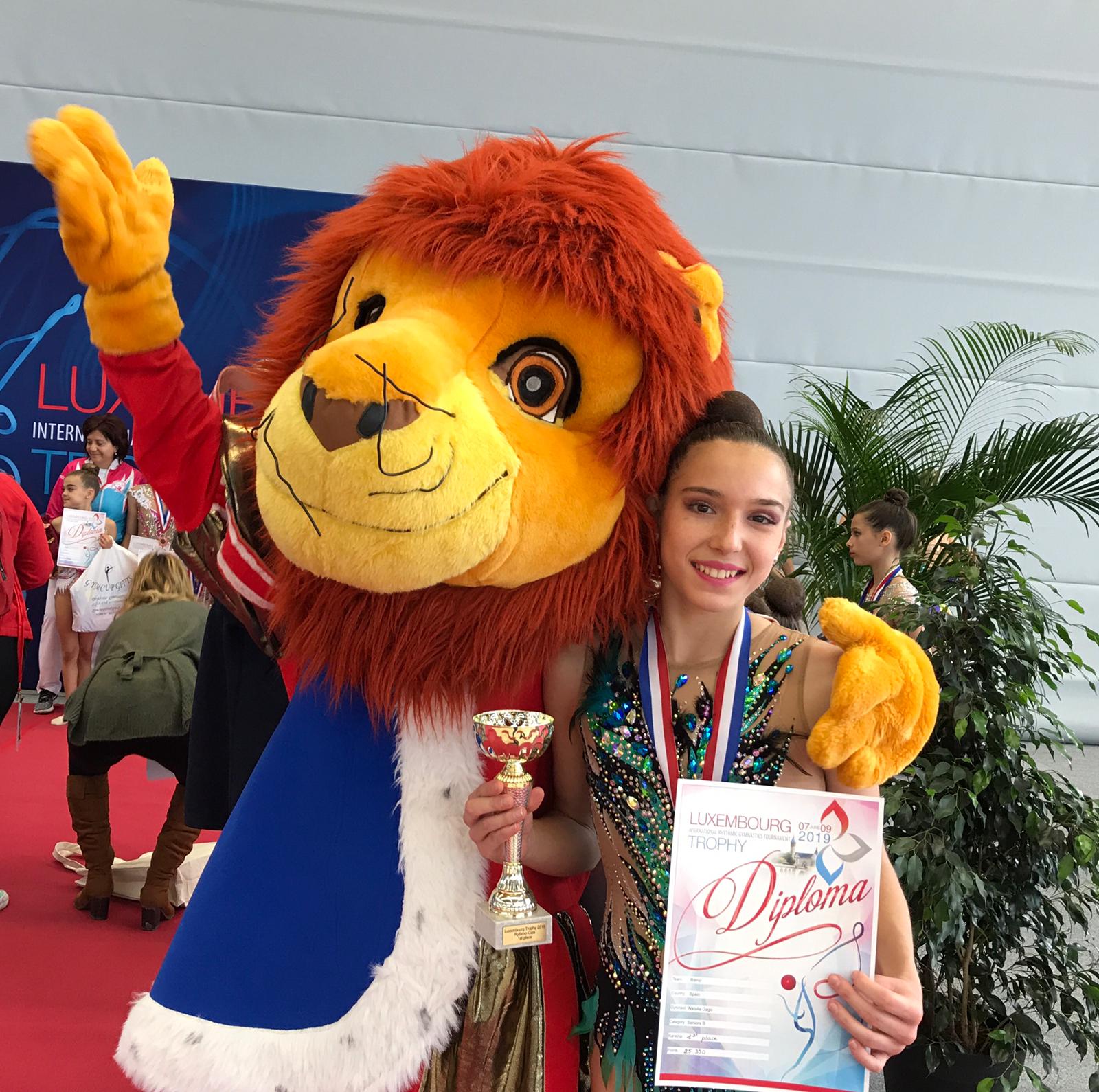 Lluvia de medallas para las seis gimnastas del Club Ritmo que han participado en el Luxembourg Trophy: Sara Llana, Andrea Fernández, Andrea Corral, Carla Vilasánchez, Natalia Gago y Sandra García