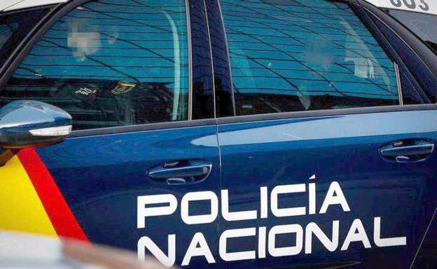 Efectivos de la Policía Nacional durante una intervención.