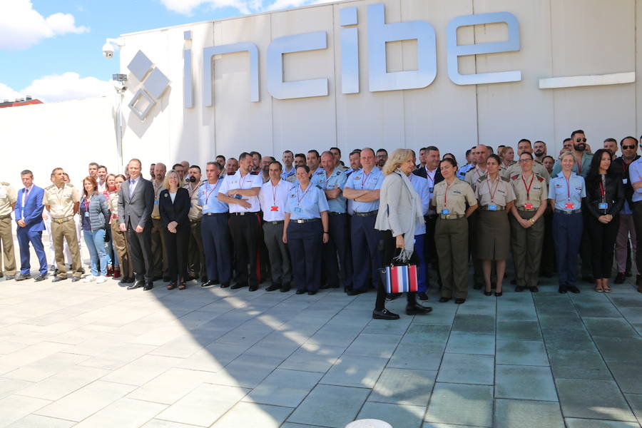 Fotos: Entrega de diplomas en el Incibe